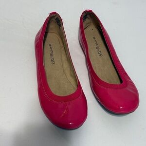 Bandolino Women's Vibrant Pink Flats